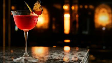 Koktail v The Dandy Bar, The Mayfair Townhouse, Londýn