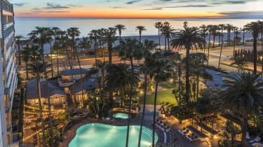 Recenze hotelu Grande Dame Fairmont Miramar: ochutnávka půvabu 20. let 20. století