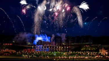 Kynren kommer tilbake for å fortelle den episke historien om England