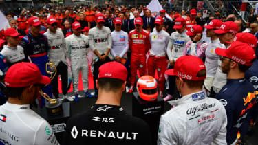 Piloții de Formula 1 păstrează un minut de reculegere în omagiu adus lui Niki Lauda la GP de la Monaco 2019