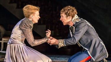 Benedict Cumberbatchs Hamlet 'retfærdiggør hypen' på trods af et fejlagtigt show