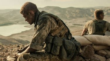 Kajaki: patiesais stāsts — pārskati par “pūslīgo kara attēlu”