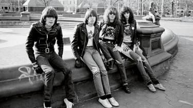 Danny Fields despre documentarea albumului de debut al lui Ramones