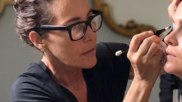 Fulvia Farolfi: γνωρίστε τον μαέστρο του μακιγιάζ της Chanel