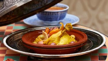 Vištienos Tagine Makful receptas iš „One&Only Royal Mirage Dubai“.