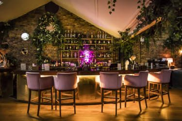 Perrier-Jouet Vardagsrum på Restaurang Ours