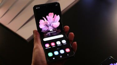 Recenzja Samsung Z Flip przez IT Pro