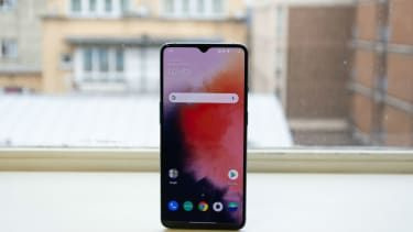 Recenzja OnePlus 7T przez IT Pro
