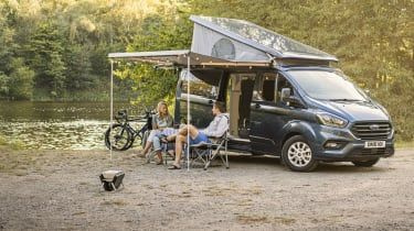 Ford Transit Custom Nugget: przygody na drodze i poza nią