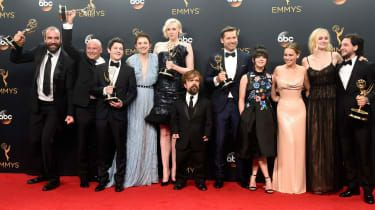 Emmy Awards 2016 : Game of Thrones remporte un record de triomphe