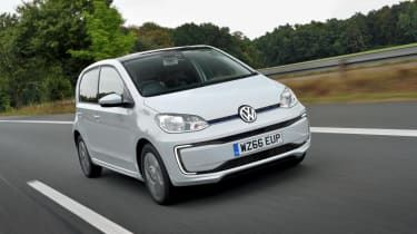 Edullisimmat uudet vakuutettavat autot Isossa-Britanniassa 2019: VW Up!, Dacia Sandero ja paljon muuta