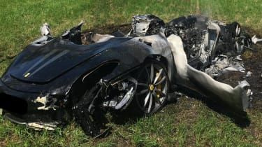 Ferrari de 200.000 de lire sterline s-a prăbușit „la o oră după colectare”