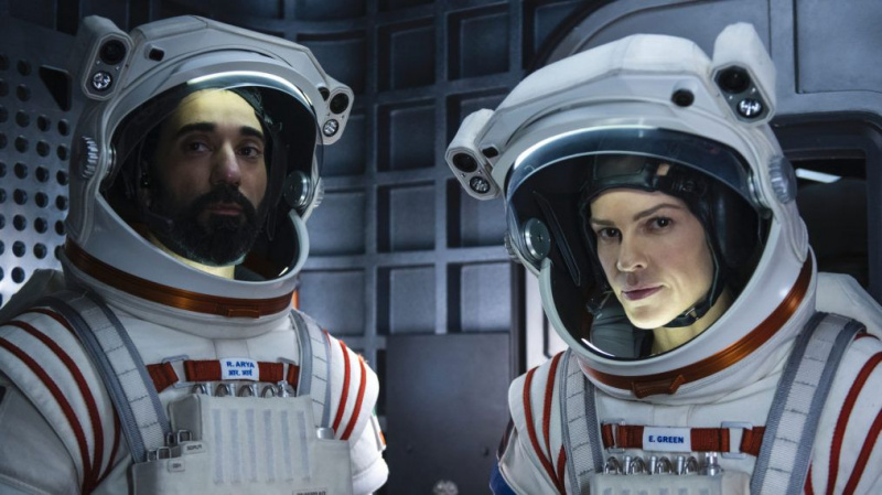 Hilary Swank se dirige a Marte en el tráiler 'Ausente' (VIDEO)