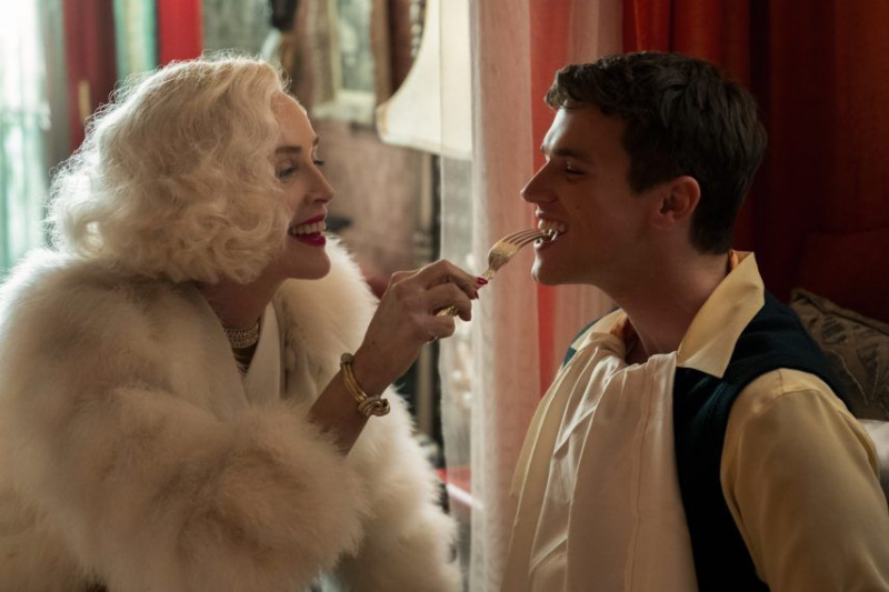 sharon stone finn wittrock mit Ratsche