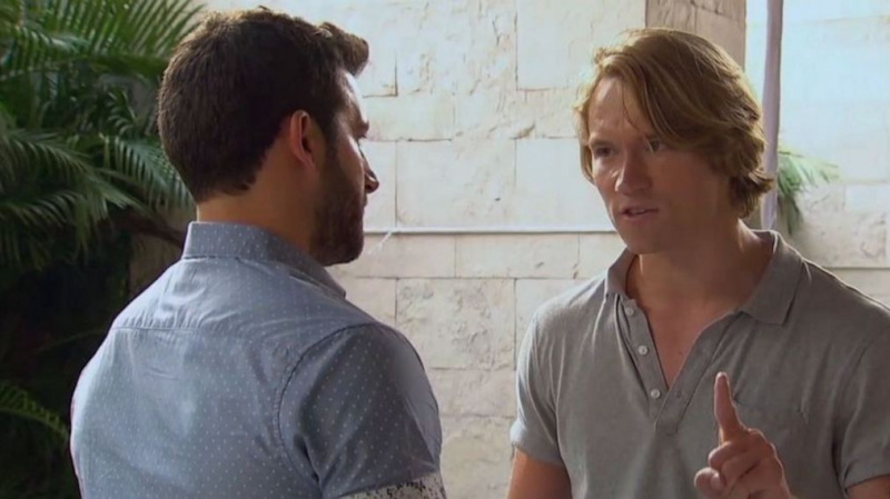 Derek Peth verteidigt sich nach einer 'Bachelor in Paradise' -Fehde mit John Paul Jones