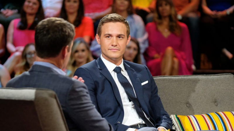 'Kandidaten Peter Weber har akutkirurgi efter att ha lidit skada på set