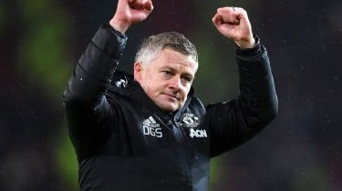 Aizmugurējās lapas: Prieks par sarkano karsto Man United, Skotija apdullināja Franciju
