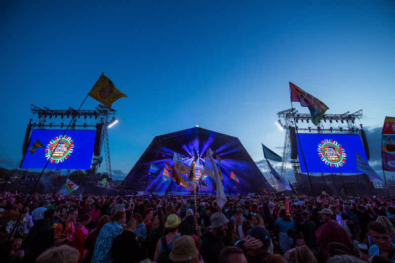   Glastonbury noću.
