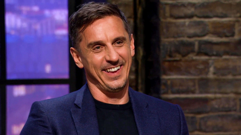   Gary Neville dans Dragons' Den.