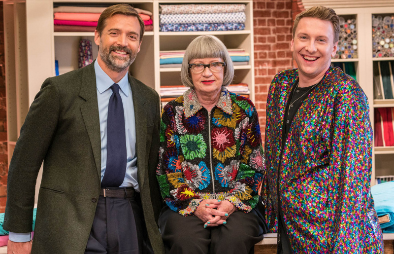  Joe met de originele Patrick en Esme op Sewing Bee.