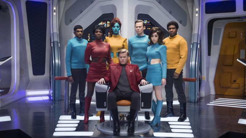 Hulu、Netflix、およびAmazon Primeのストリーミングとは何ですか？ 「ブラックミラー」、「最後の投稿」など