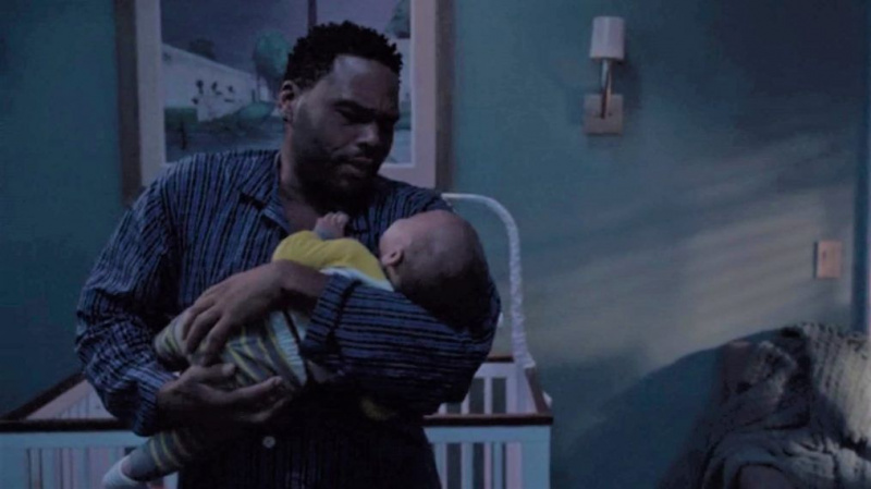 Епизодът „Black-ish“, който преди това не беше излъчен, започва да се предава поточно на Hulu