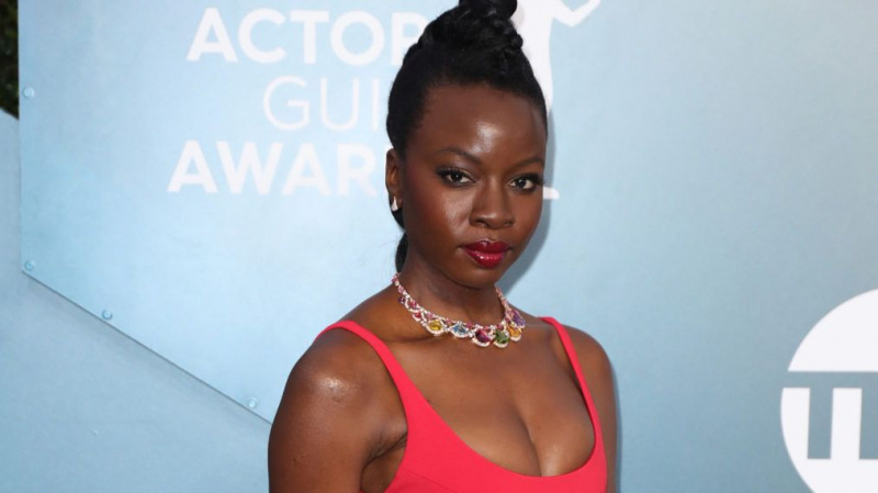 Danai Gurira vai reprisar seu papel como Okoye na série 'Pantera Negra' da Disney +