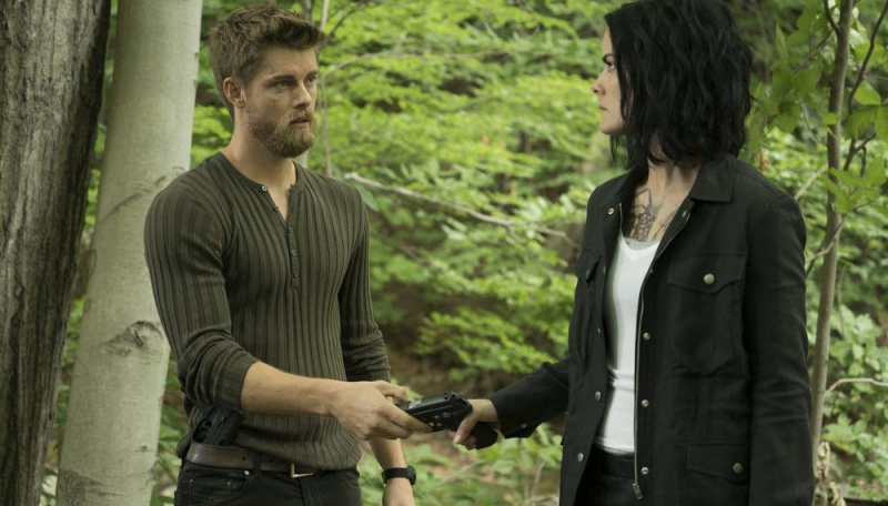BLINDSPOT -- Episode 203 -- Pictured: (l-r) Luke Mitchell as Roman, Jaimie Alexander as Jane Doe -- (Photo by: Peter Kramer/NBC)