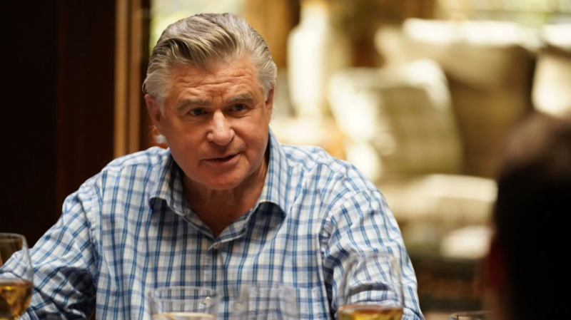 Blue Bloods Stagione 10 Premiere Lenny Treat Williams Dinner