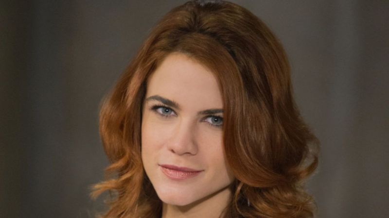 Courtney Hope de Bold and the Beautiful pasa a ser Young & the Restless