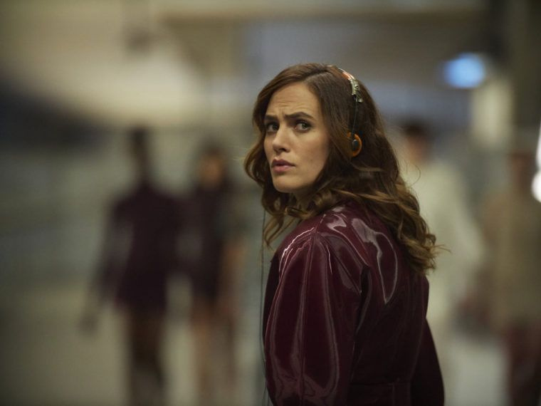 Drąsi naujojo pasaulio finalas Jessica Brown Findlay