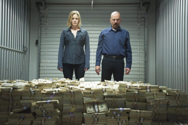 Skyler White (Anna Gunn) and Walter White (Bryan Cranston) - Breaking Bad_Season 5, Episode 8_