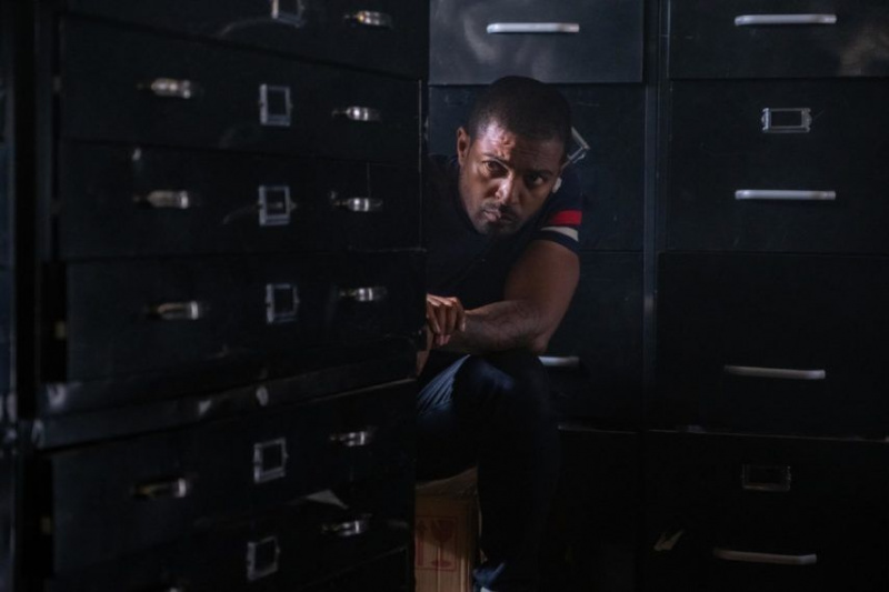 Ložu necaurlaidīgs Noel Clarke CW