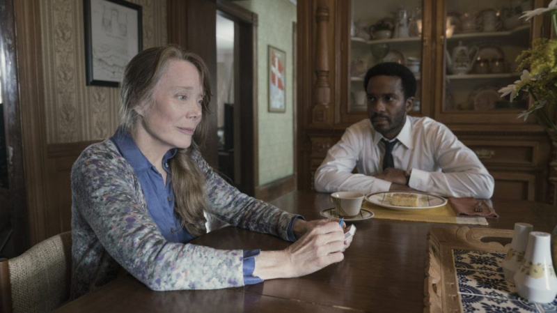 Hulus 'Castle Rock,' CW's 'Burden of Truth,' Freeform säger farväl till 'Young & Hungry'