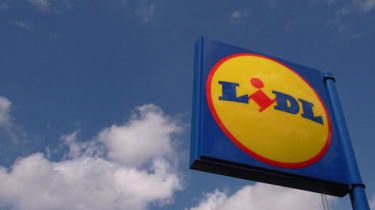 Tržby Sainsbury rostou, ale Lidl a Aldi „vyhráli vánoční bitvu“