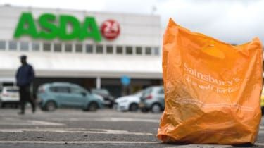 Fúze Asda-Sainsbury „by měla čelit konkurenčnímu vyšetřování“