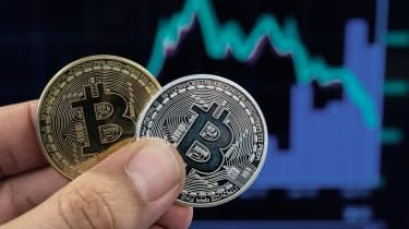 EY investerar i programvara för kryptovaluta