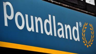 Steinhoff увеличава офертата на Poundland след преместване на хедж фонд