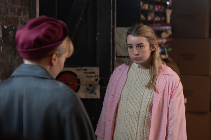   Rosalind Clifford (NATALIE QUARRY), Alison Casey (GRACE DOHERTY) in Call the Midwife Staffel 13