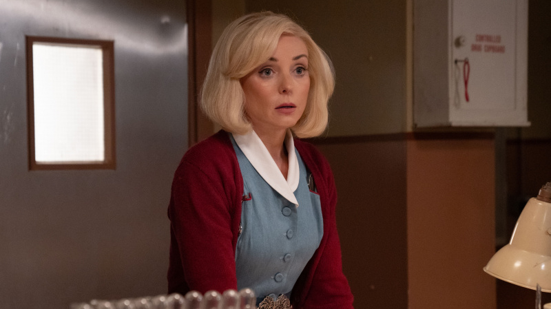   Trixie Aylward (HELEN GEORGE) in Call the Midwife Staffel 13