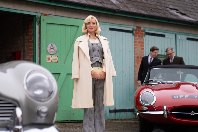   Trixie čaká na svoje nové auto v 13. sezóne Call the Midwife