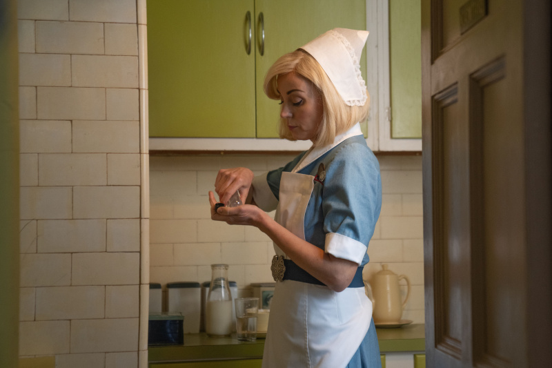   Trixie Aylward (HELEN GEORGE) v Call the Midwife sezóny 13, epizóda 8