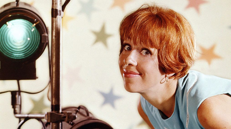 Carol Burnett se lembra de 'The Carol Burnett Show' enquanto se dirige para o streaming