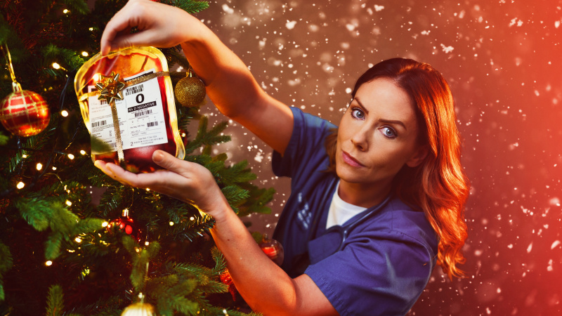  Стиви (ЕЛИНОР ЛОУЛЕС) в Casualty Christmas Special 2024