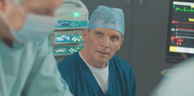   Max työskentelee Resus in Casualty -osastolla