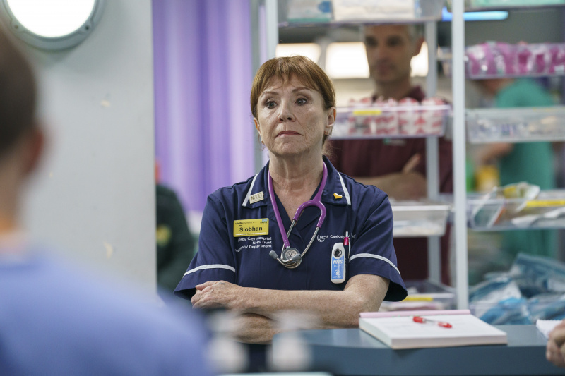   Siobhan hará restallar el látigo en Holby ED.