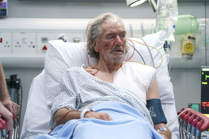   Clive Russell loukkaantui maanviljelijänä Callumina onnettomuudessa.