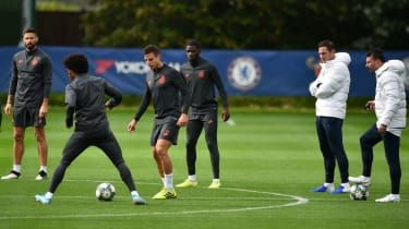 Antrenorul principal al Chelsea, Frank Lampard, supraveghează antrenamentele înaintea meciului de la Lille