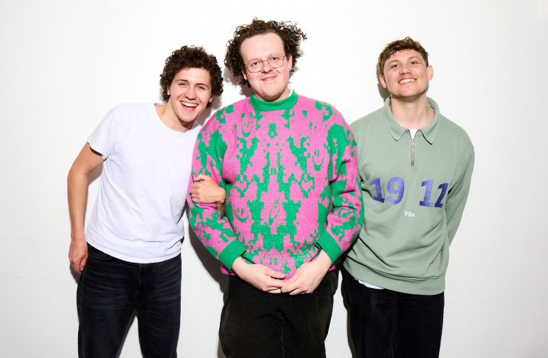   Dylan, Jack und Jon bei der Lesung der zweiten Staffel von Big Boys.