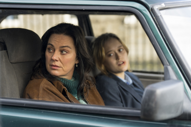   The Cuckoo kanalil 5 mängib Jill Halfpenny hullunud öömajana.